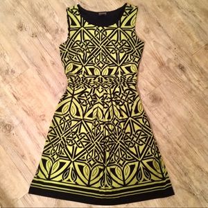EN FOCUS Studios classic cut dress size 4